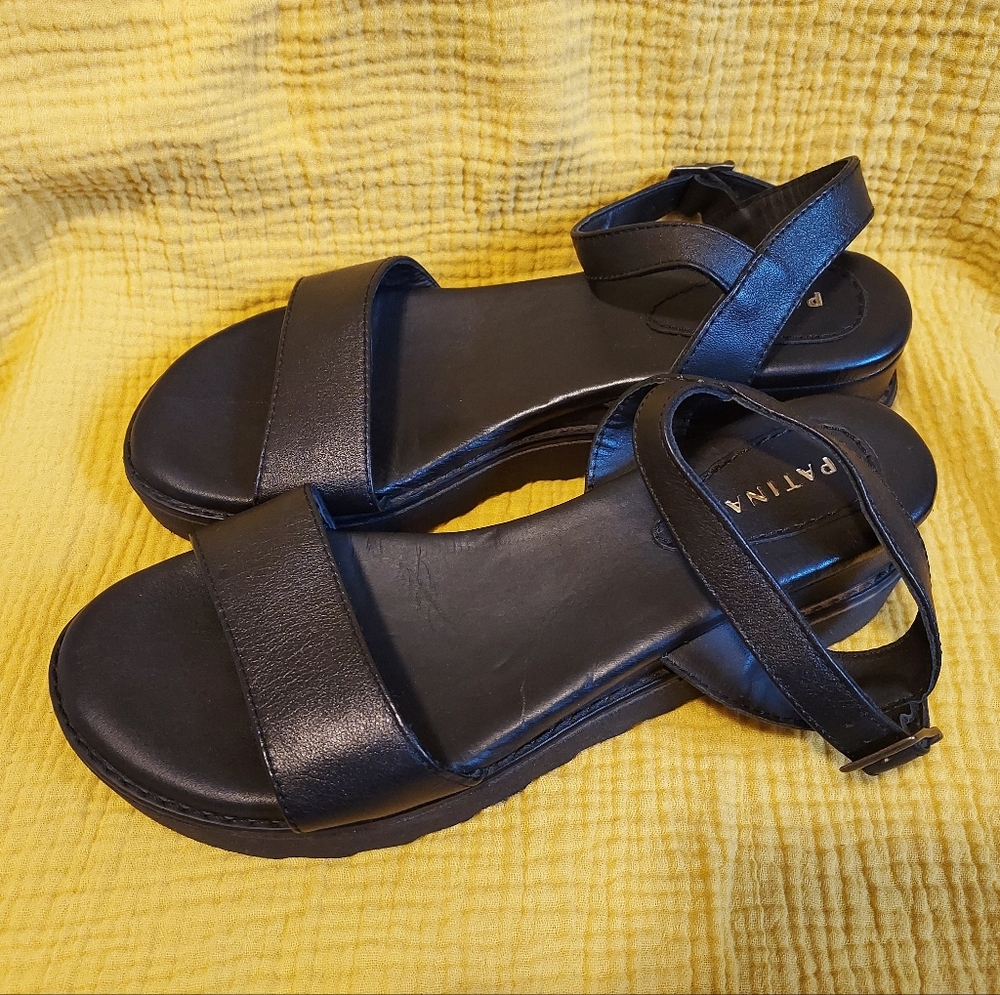 Portland Leather Patina Black Leather Wedge Sandal Size 7